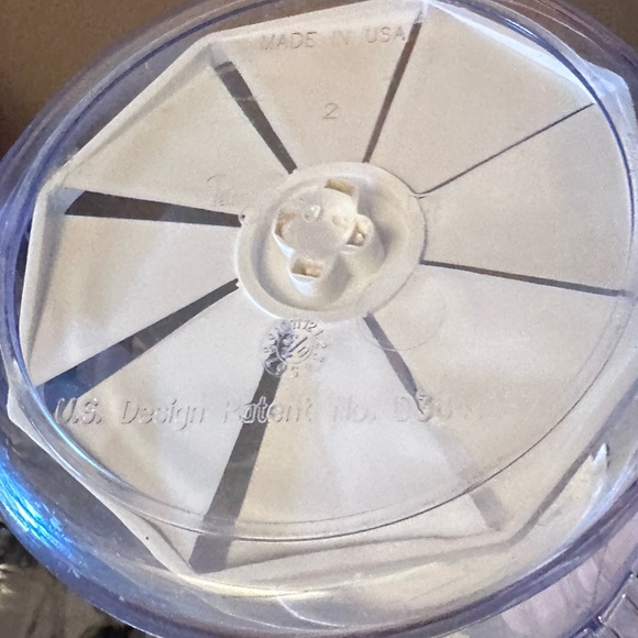 Pampered Chef Quick Stir Pitcher - Picture 3 of 5